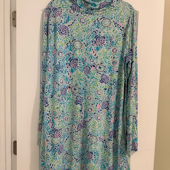 Lilly Pulitzer UPF 50+ Chilly Lilly Lilshield Open Water Dress - Picture 5 of 5
